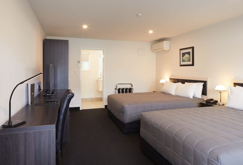 חדר סטודיו סטנדרד, Pavilions