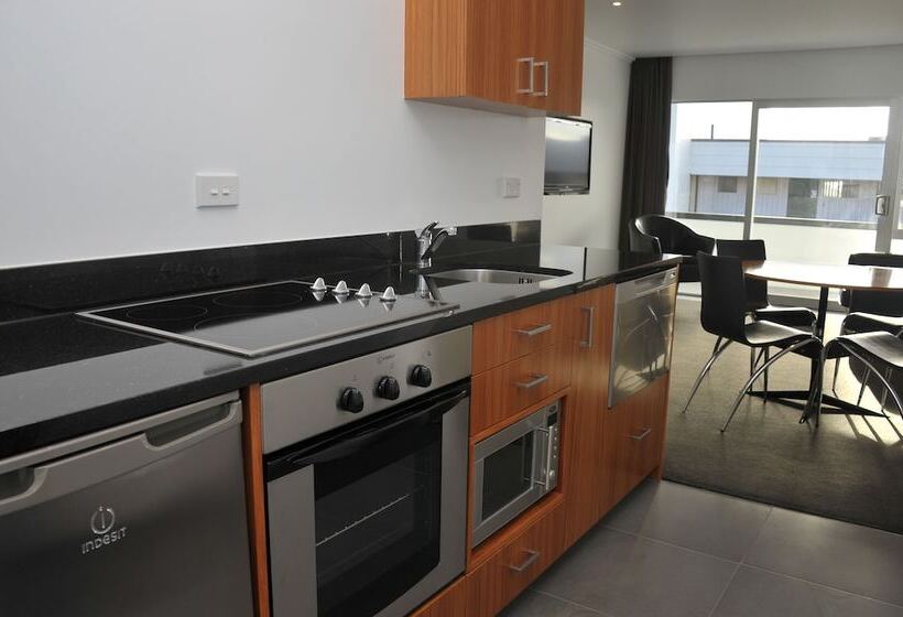 חדר סטודיו סטנדרד, Auto Lodge