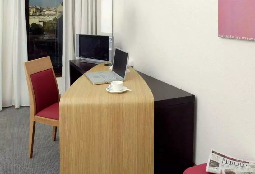 اتاق سوپریور سه تخته, Novotel Lisboa