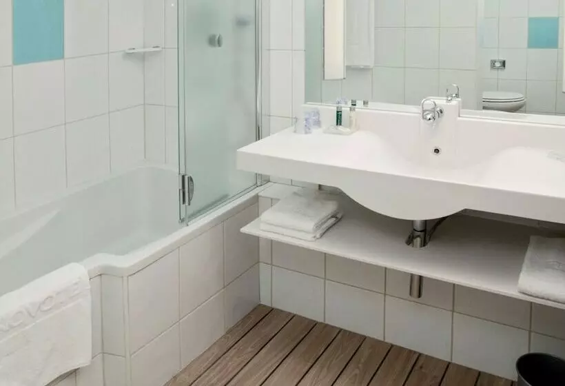 اتاق سوپریور سه تخته, Novotel Lisboa