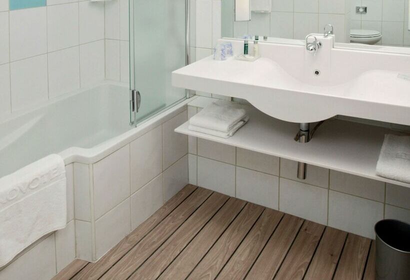 اتاق سوپریور سه تخته, Novotel Lisboa