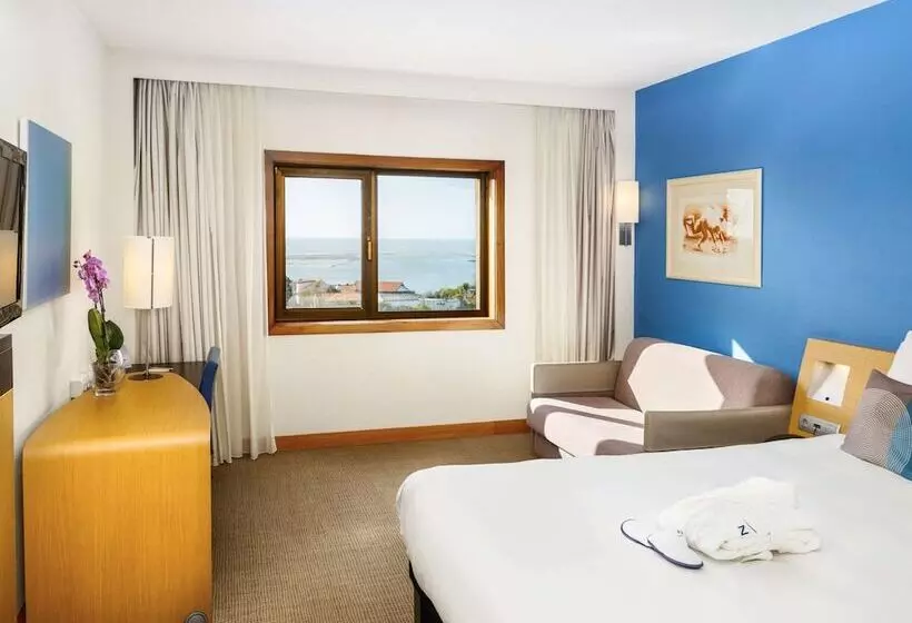 اتاق استاندارد با چشم‌انداز دریا, Novotel Porto Gaia