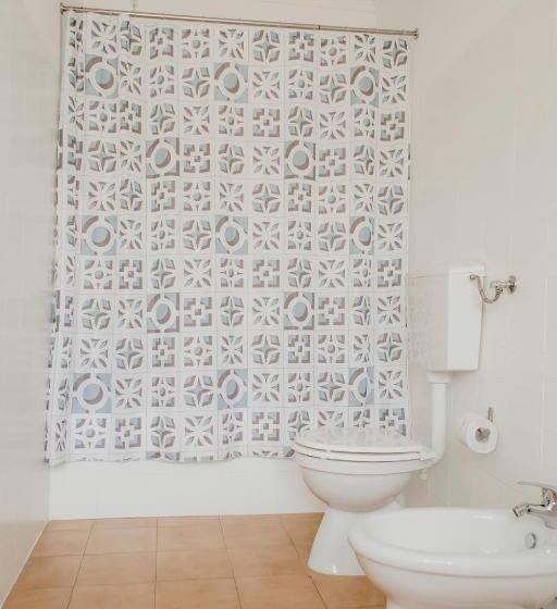 اتاق استاندارد سه نفره, Residencial Avenida