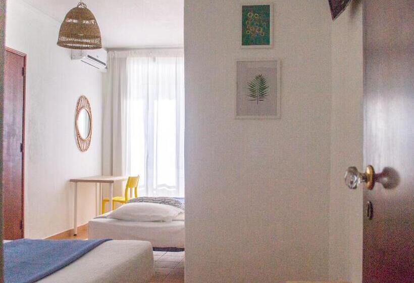 اتاق استاندارد سه تخته با بالکن, Residencial Avenida