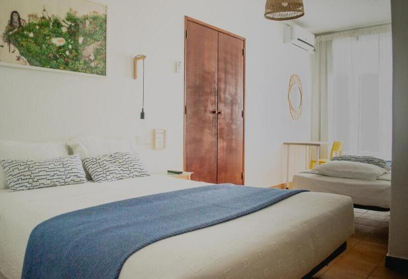 اتاق استاندارد سه تخته با بالکن, Residencial Avenida