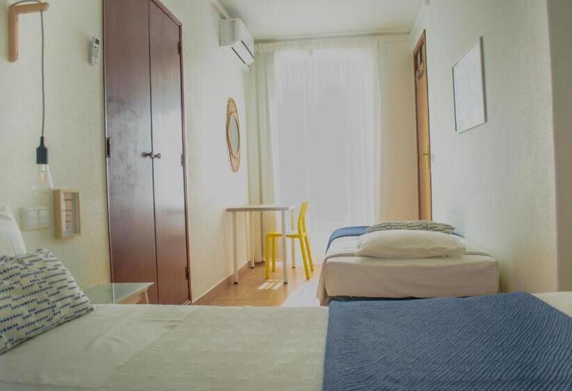 اتاق استاندارد سه تخته با بالکن, Residencial Avenida