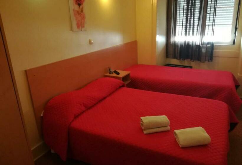 Quarto Triplo Estandar, Alojamento Local Pensão Rossio
