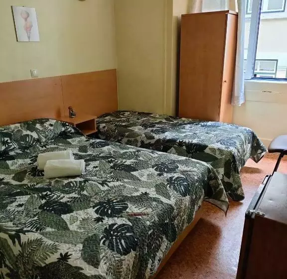 اتاق استاندارد سه نفره, Alojamento Local Pensão Rossio