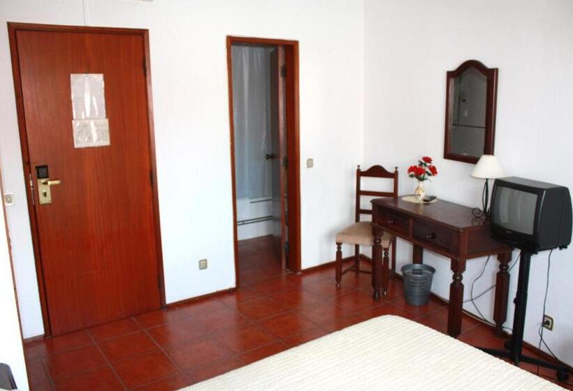 חדר סטנדרט יחיד, Dona Leonor