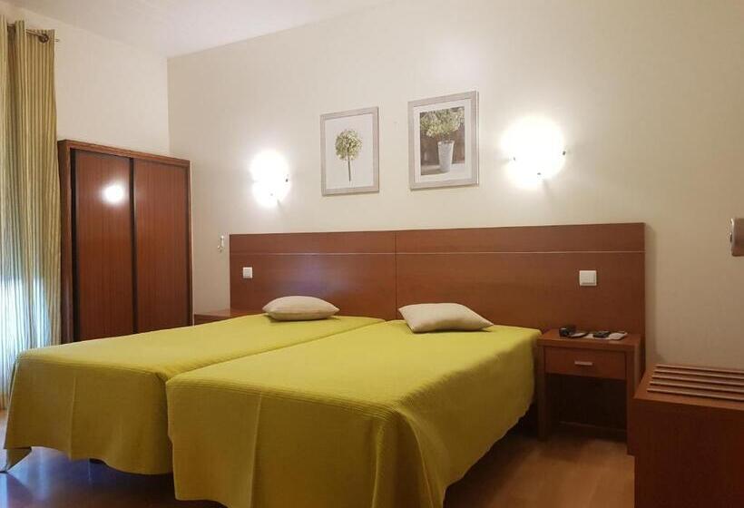 اتاق استاندارد یک نفره, Paradouro