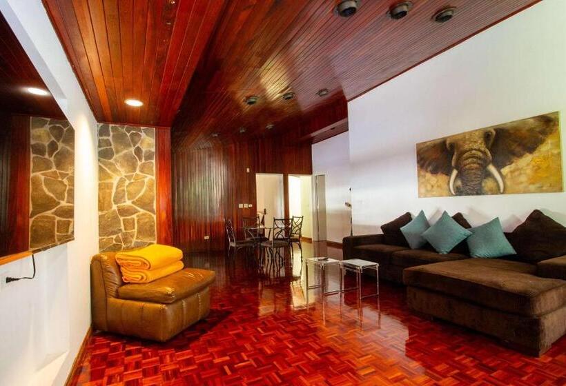 جناح تنفيذي مع إطلالات, Bambito By Faranda Boutique, A Member Of Radisson Individuals