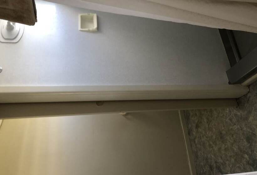 شقة غرفتين, Spanish Lady Motel