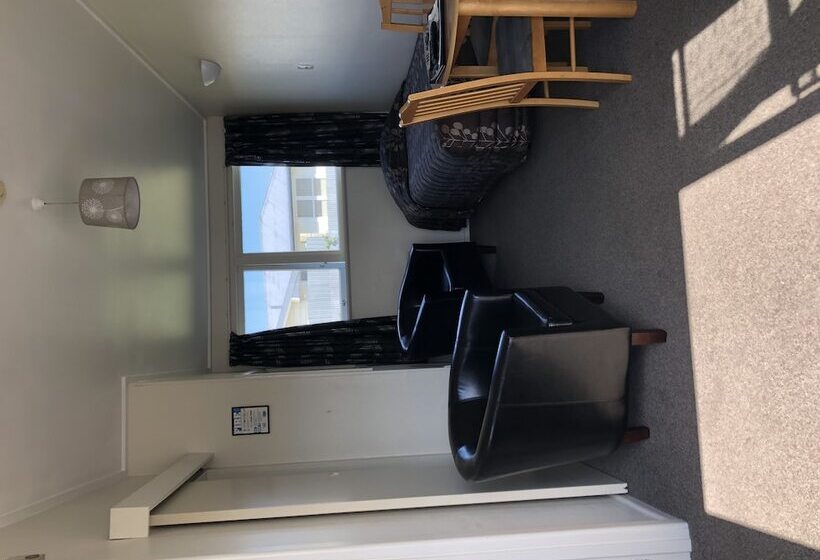 شقة غرفة واحدة, Spanish Lady Motel