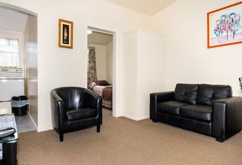 شقة غرفتين, Spanish Lady Motel