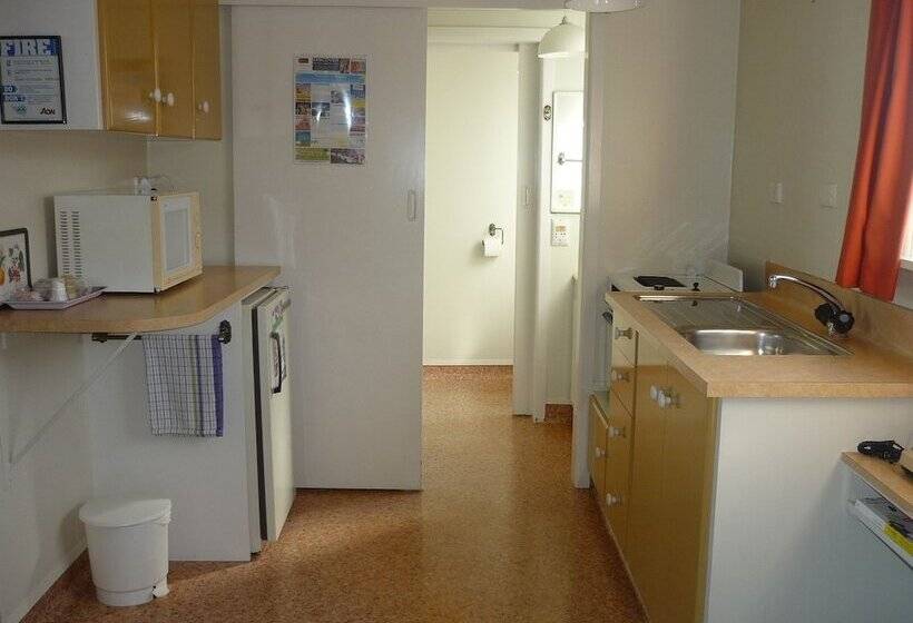 شقة غرفة واحدة, Spanish Lady Motel