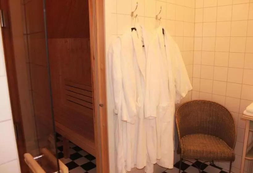 Suite, Blommenhof