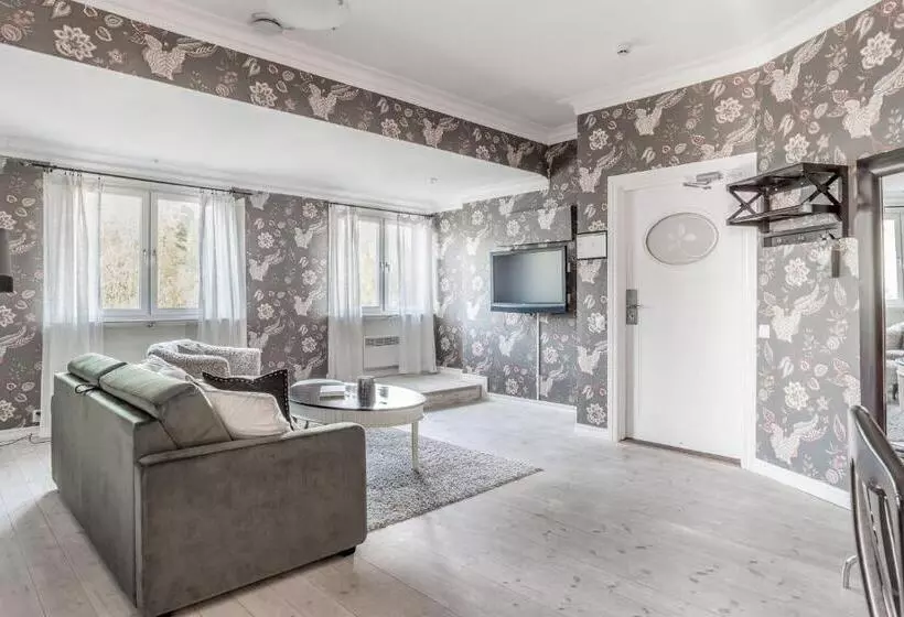 Suite, Blommenhof