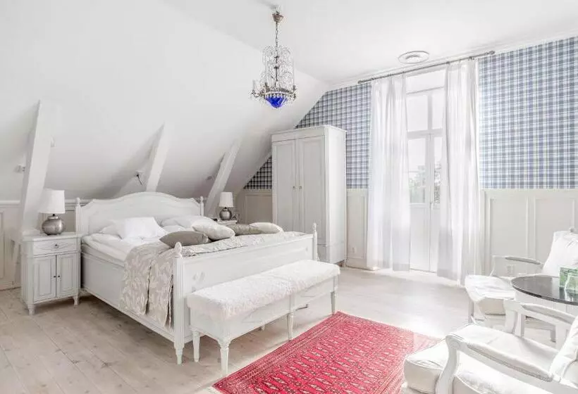Suite, Blommenhof