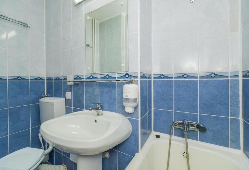 חדר אקונומי, Cetate