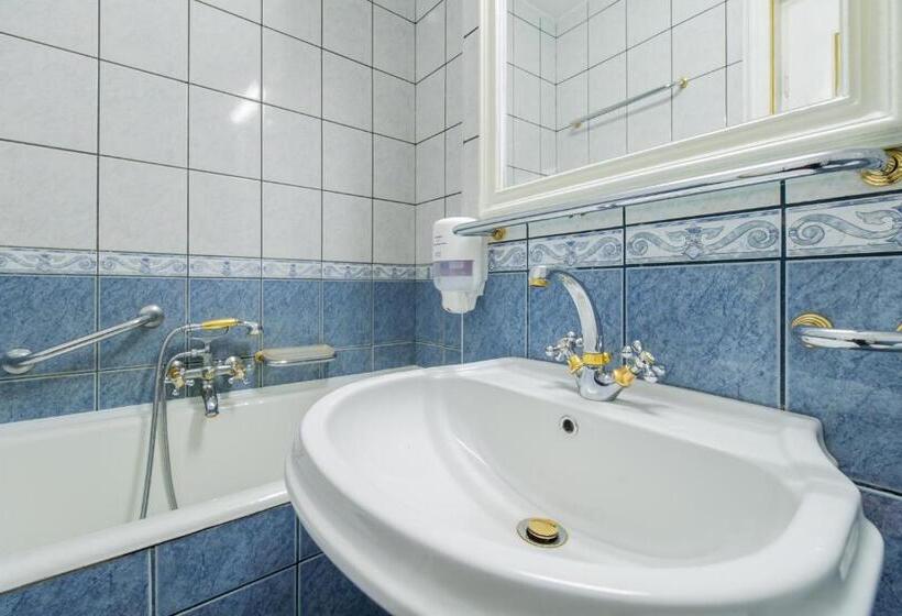 מיטת קינג בסוויטה, Cetate