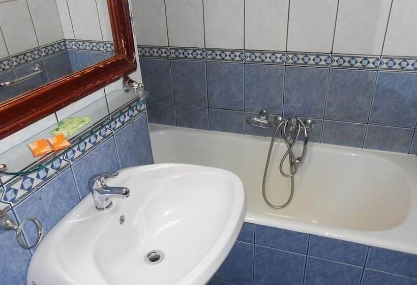 חדר סטנדרט, Cetate