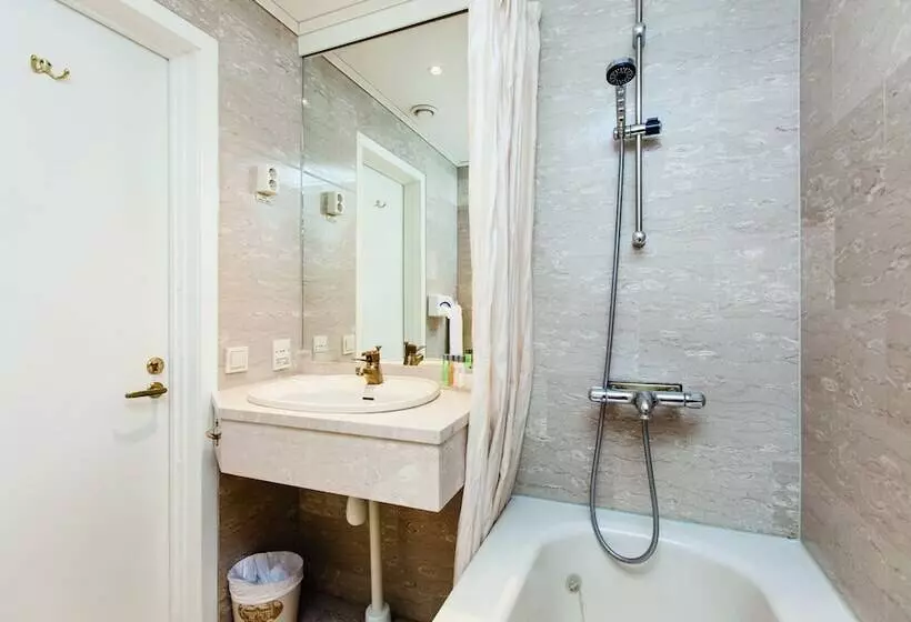 اتاق استاندارد یک نفره, Elite Stadshotellet Luleå