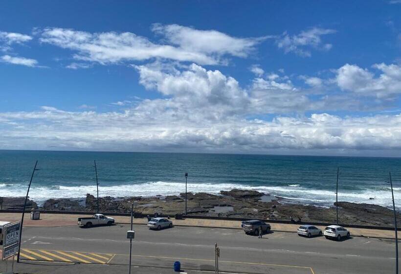디럭스 룸, Kennaway