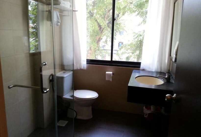 Standard Room, L Hotel At Broadway