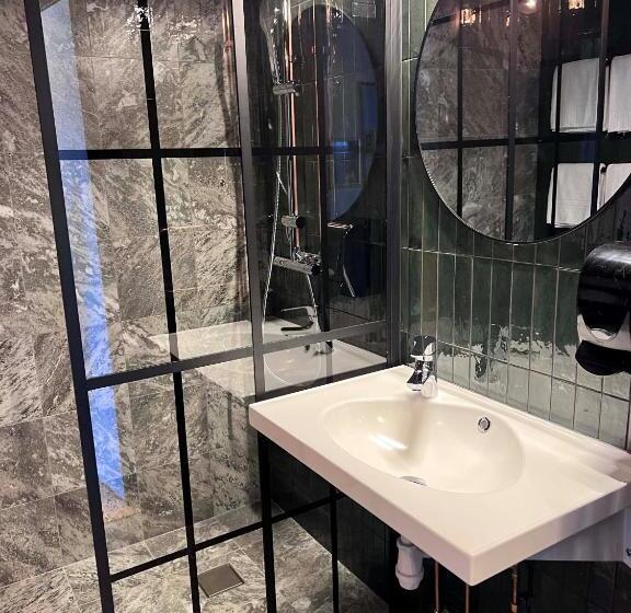 סוויטת ג'וניור, L älvdalen