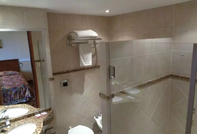 اتاق استاندارد سه نفره, Nobile Hotel Premier Hill