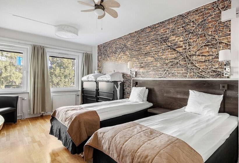 Семейный Номер, Vici Hotels