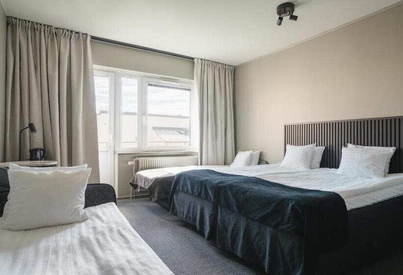 Семейный Номер, Vici Hotels