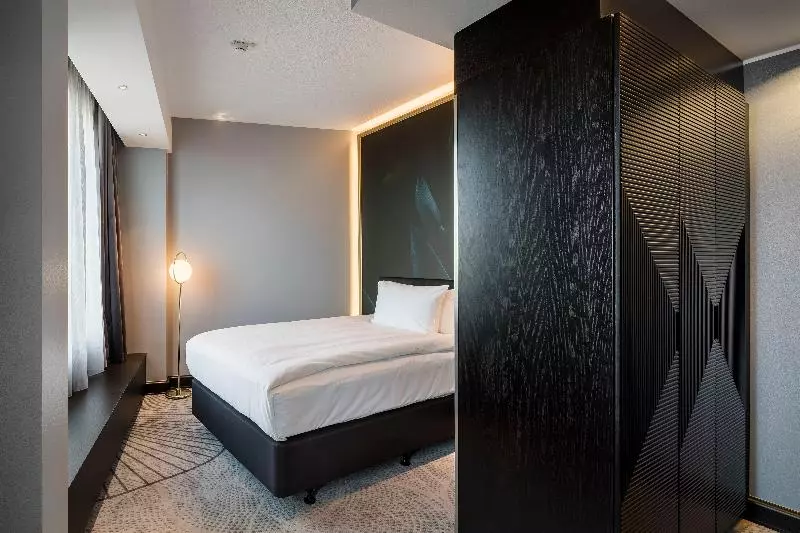スタンダードシングルルーム, Crowne Plaza Helsinki   Hesperia, An Ihg