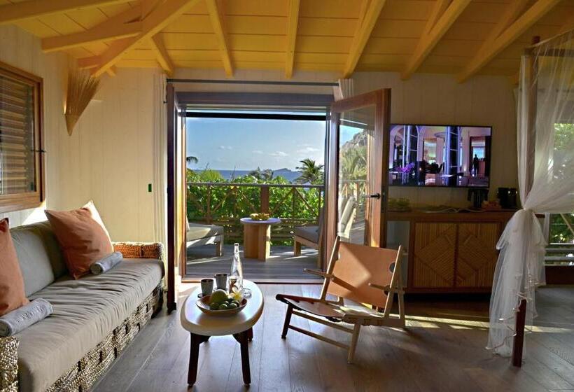 سوییت با چشمانداز باغ, Manapany