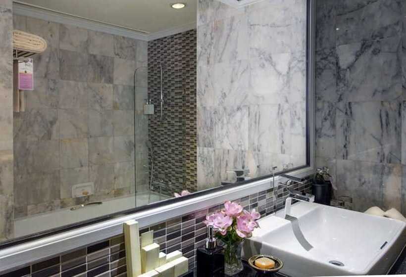 غرفة بريميوم, The Sukosol