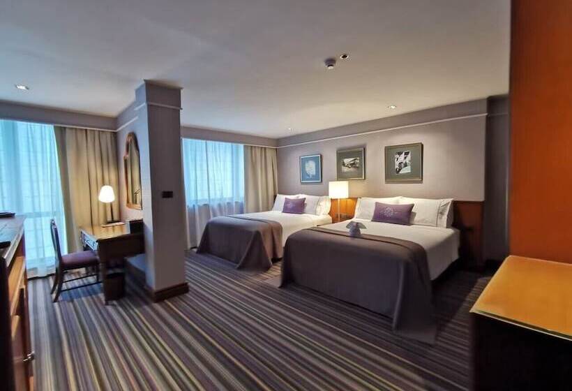 غرفة ديلوكس, The Sukosol