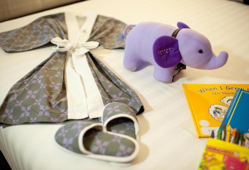 غرفة بريميوم عائلية, The Sukosol