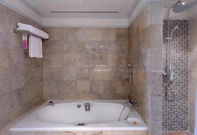 جناح عائلي, The Sukosol