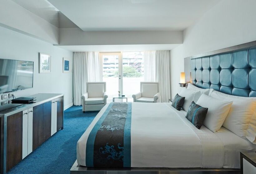 キングサイズベッドのスタンダードルーム, Night Hotel Bangkok - Sukhumvit 15