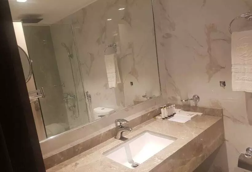 سوییت سوپریور, Sands Hotel Jeddah