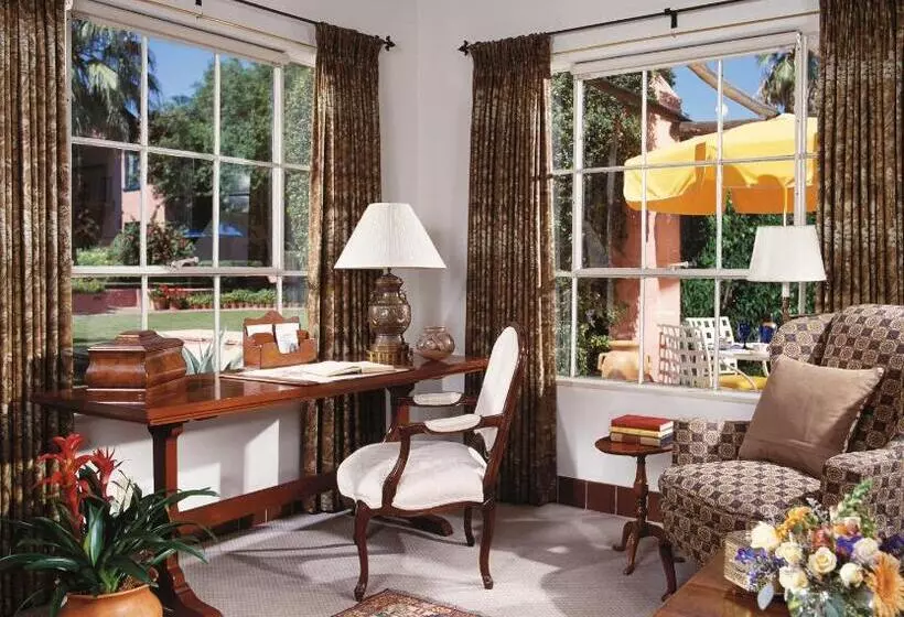 اتاق لوکس با تخت بزرگ, Arizona Inn