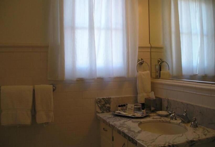 سوییت لوکس, Arizona Inn