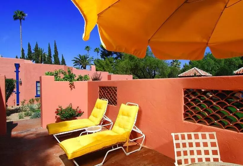 سوییت لوکس, Arizona Inn
