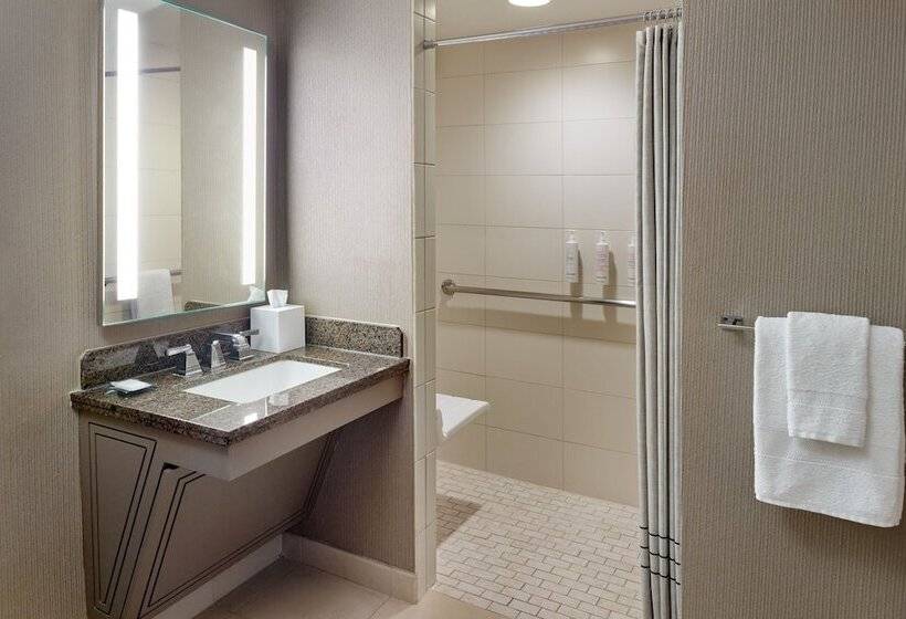 带2个双人床的标准工作室, Atlanta Airport Marriott