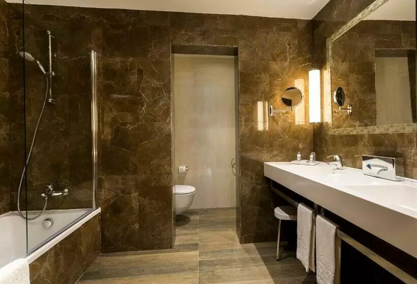 اتاق استاندارد با چشمانداز دریا, Concorde Green Park Palace