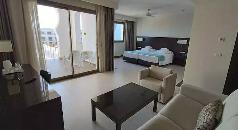 سوییت جونیور, Concorde Green Park Palace