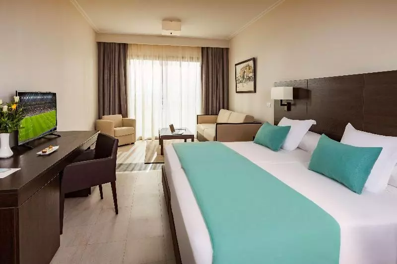سوییت جونیور, Concorde Green Park Palace