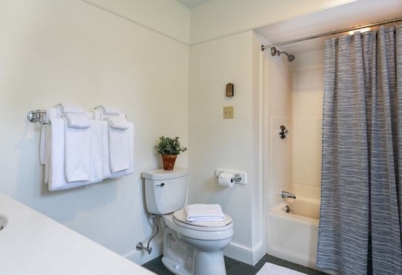 Номер Стандарт, Basin Harbor