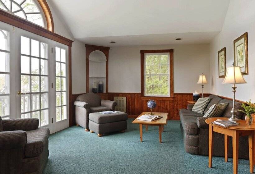 Хижина, Basin Harbor