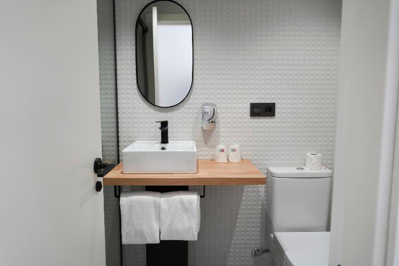 غرفة قياسية لذوى الاحتياجات الخاصة, Best Western Plus Airport Plaza